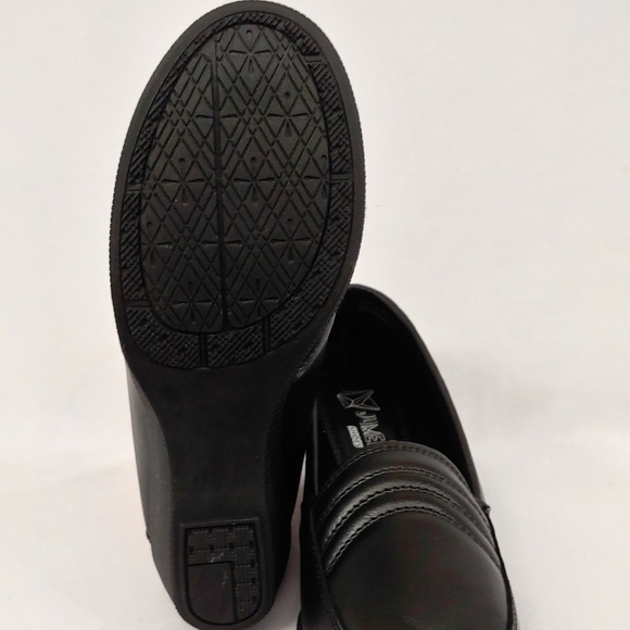 Black Comfort Shoe with Wedge Heel - Picture 8 of 8